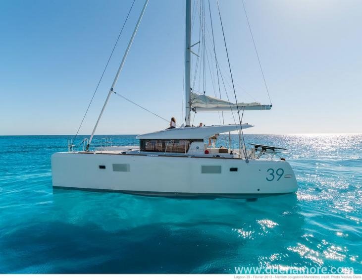 Lagoon 39